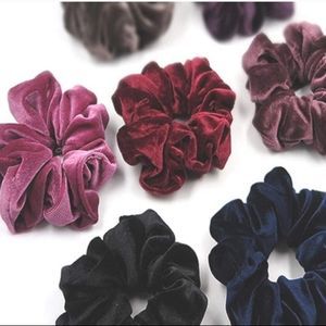 ⭐️ NWT Mystery Hair Scrunchie Bundle Pack; Hair Accessories New